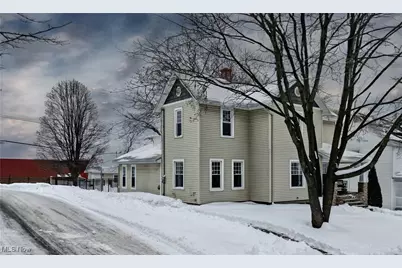 233 W Main Street, Sugarcreek, OH 44681 - Photo 2