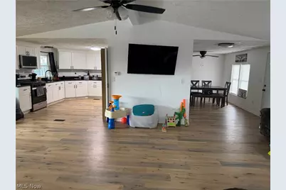 208 Jefferson Boulevard, Mingo Junction, OH 43938 - Photo 8