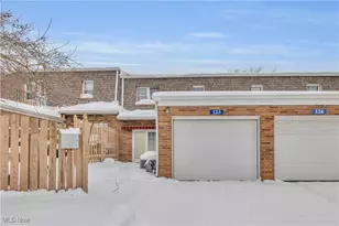 123 Shakespeare Ln, Avon, OH 44011 - Photo 2