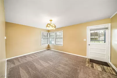 223 Madison Avenue, Cuyahoga Falls, OH 44221 - Photo 4