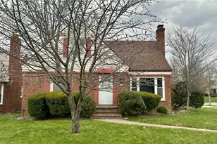 23211 Fernwood Dr, Beachwood, OH 44122 - Photo 2