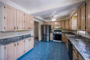 23211 Fernwood Dr, Beachwood, OH 44122 - Photo 14