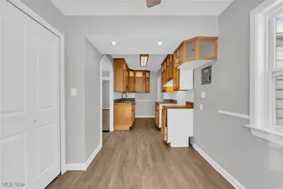 25500 Briardale Avenue, Euclid, OH 44132 - Photo 12