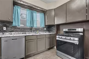 779 Kling St, Akron, OH 44311 - Photo 16