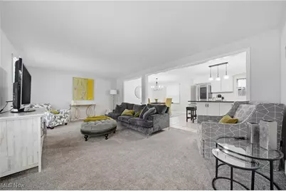 762 Summit Circle SE, North Canton, OH 44720 - Photo 4