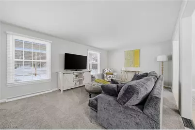 762 Summit Circle SE, North Canton, OH 44720 - Photo 6