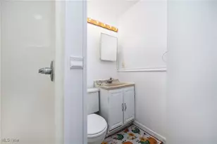 851 Cleveland Ave, Orrville, OH 44667 - Photo 22