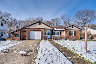 398 Crestview Avenue, Akron, OH 44320 - Photo 2