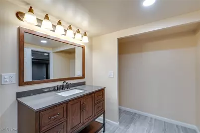 398 Crestview Avenue, Akron, OH 44320 - Photo 36