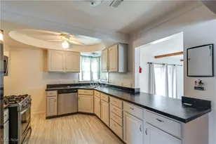 398 Crestview Ave, Akron, OH 44320 - Photo 12