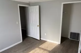 4736 E High St, Mantua, OH 44255 - Photo 2