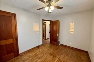 912 E Archwood Ave, Akron, OH 44306 - Photo 8