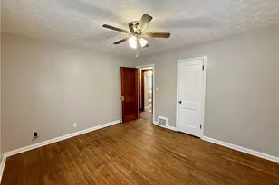 912 E Archwood Ave, Akron, OH 44306 - Photo 10