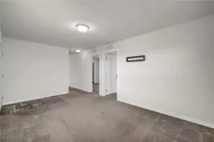 348 Robin Dr, Elyria, OH 44035 - Photo 26