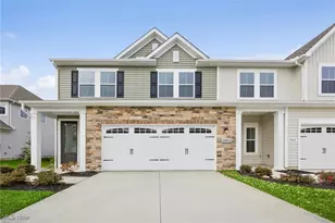 5062 Shepherds Gln, Willoughby, OH 44094 - Photo 2