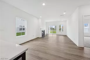 5062 Shepherds Gln, Willoughby, OH 44094 - Photo 4