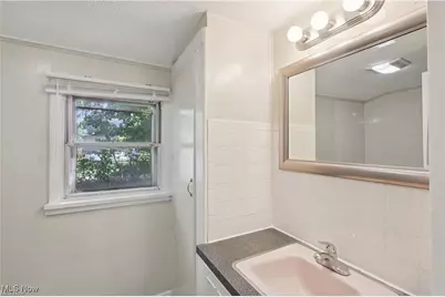 1254 Welsh Avenue, Akron, OH 44314 - Photo 12