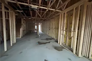 5082 Shepherds Gln, Willoughby, OH 44094 - Photo 4