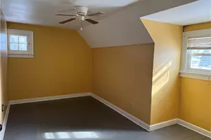 466 N Hazelwood Ave, Youngstown, OH 44509 - Photo 2