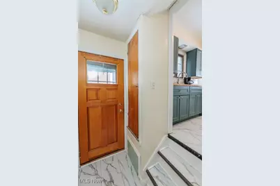 17001 Laverne Avenue, Loveland, OH 44135 - Photo 28