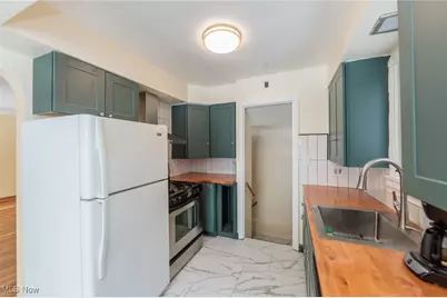 17001 Laverne Avenue, Loveland, OH 44135 - Photo 4