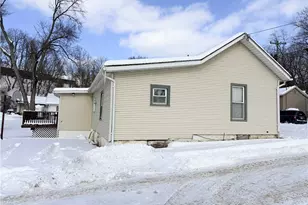 164 N Grant St, Millersburg, OH 44654 - Photo 2