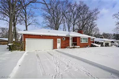 3849 Southwood Drive SE, Warren, OH 44484 - Photo 2