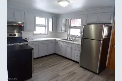 477 W 39th Street, Shadyside, OH 43947 - Photo 12