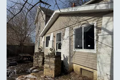 1124 Monnot Place NW, Canton, OH 44703 - Photo 2