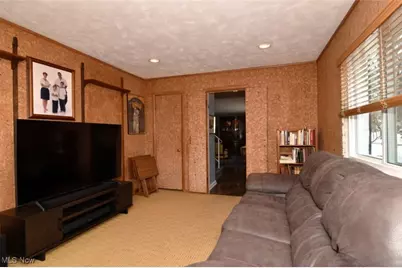 23575 Shelburne Road, Huber Heights, OH 44122 - Photo 6