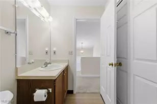 1664 Stone Creek Ln, Twinsburg, OH 44087 - Photo 28