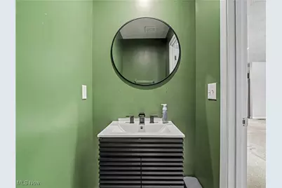 201 Taft Drive, Eastlake, OH 44095 - Photo 18