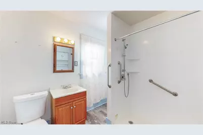 2411 8th Street, Cuyahoga Falls, OH 44221 - Photo 18