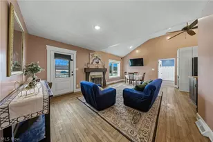 2430 S Hametown Rd, Norton, OH 44203 - Photo 8