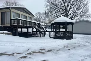 1124 Valley Dr NW, North Canton, OH 44720 - Photo 4