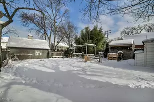 17610 Narragansett Ave, Oakwood, OH 44107 - Photo 38