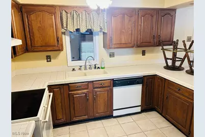 64682 Beth Dr., Bellaire, OH 43906 - Photo 12