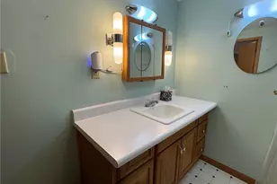 2160 Ingersoll Dr, Akron, OH 44320 - Photo 18