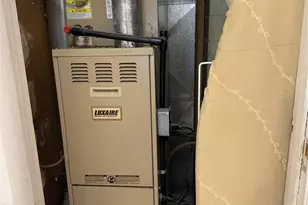 2160 Ingersoll Dr, Akron, OH 44320 - Photo 32