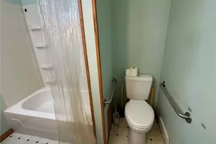 2160 Ingersoll Dr, Akron, OH 44320 - Photo 20