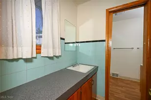 277 Lake Front Dr, Akron, OH 44319 - Photo 20