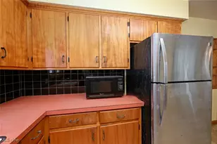 277 Lake Front Dr, Akron, OH 44319 - Photo 12