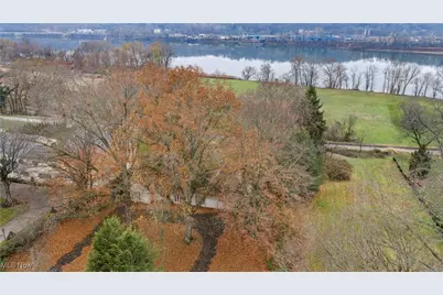 5515 2nd Avenue, Vienna, WV 26105 - Photo 2
