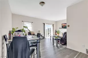 7511 Jeffries Ave, Garfield Heights, OH 44105 - Photo 12