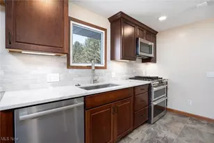 9894 Silvercreek Rd, Wadsworth, OH 44281 - Photo 8