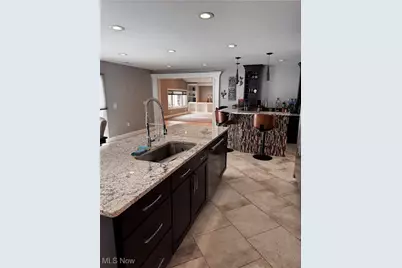 7633 Hidden Valley Drive, Kirtland, OH 44094 - Photo 12