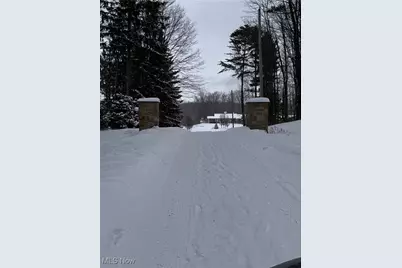 7633 Hidden Valley Drive, Kirtland, OH 44094 - Photo 4