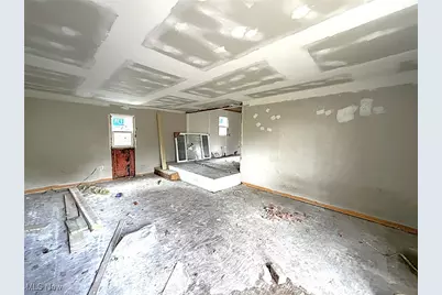 411 S Collett Street, Lima, OH 45805 - Photo 2