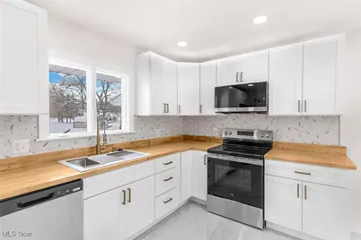 71 Hilltop Boulevard, Canfield, OH 44406 - Photo 16