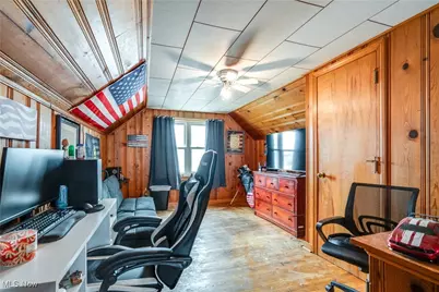 640 E Lake Avenue, Barberton, OH 44203 - Photo 20